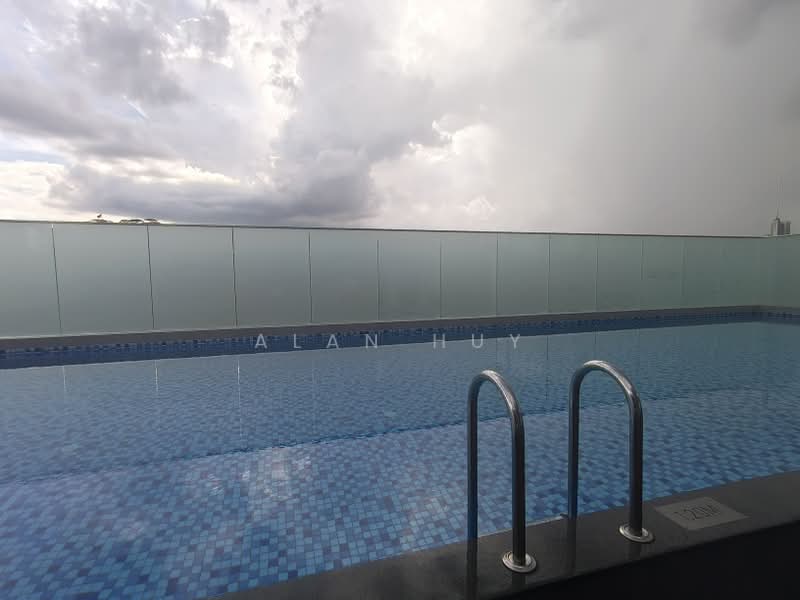 Bukit 828, 828 Upper Bukit Timah Road, Room Rental, 300 sqft, Condominium For Rent, by Alan Huy, 500214121 - Pool - PropertyGuru.com.sg