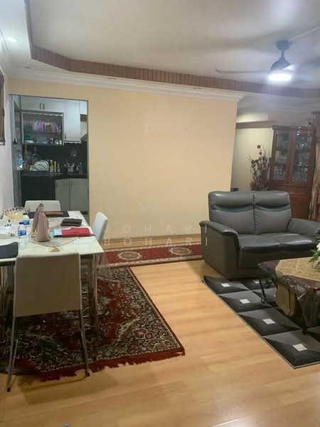 729 Woodlands Circle, 729 Woodlands Circle, 3 Bedrooms, 1,087 sqft, HDB Flat For Sale, by Johari Bohari, 500214130 - Living Room - PropertyGuru.com.sg