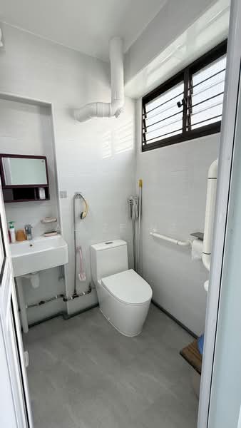 434 Bukit Panjang Ring Road, 434 Bukit Panjang Ring Road, 3 Bedrooms, 1,119 sqft, HDB Flat For Sale, by Alize Ng, 500214134 - Bathroom - PropertyGuru.com.sg