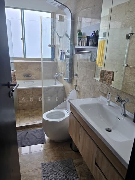 Gardenvista, 950 Dunearn Road, 3 Bedrooms, 1,173 sqft, Condominium For Sale, by Andrew Yong, 500214138 - Master Bathroom - PropertyGuru.com.sg