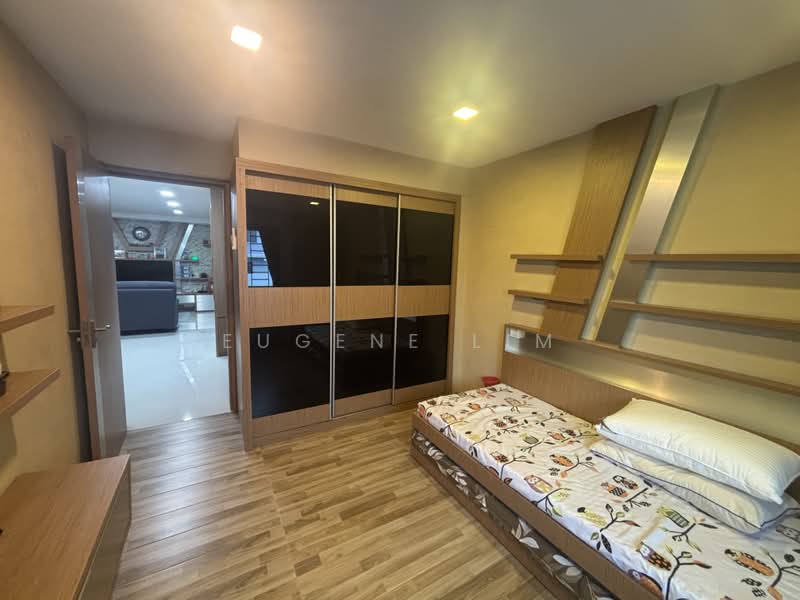 641 Hougang Avenue 8, 641 Hougang Avenue 8, 3 Bedrooms, 1,291 sqft, HDB Flat For Sale, by Eugene Lim, 500214143 - Bedroom - PropertyGuru.com.sg