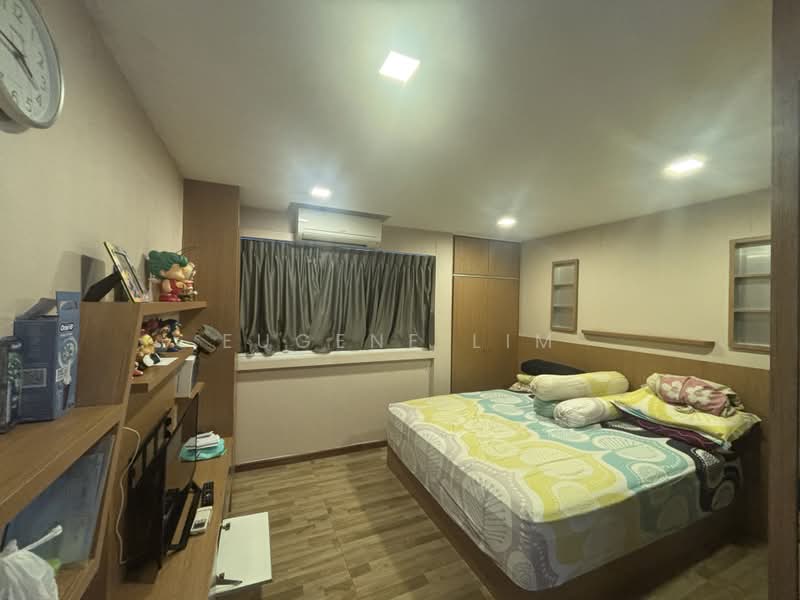 641 Hougang Avenue 8, 641 Hougang Avenue 8, 3 Bedrooms, 1,291 sqft, HDB Flat For Sale, by Eugene Lim, 500214143 - Bedroom - PropertyGuru.com.sg