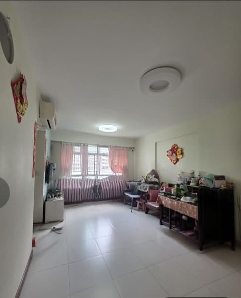 780F Woodlands Crescent, 780F Woodlands Crescent, 2 Bedrooms, 721 sqft, HDB Flat For Sale, by Jessie Tan, 500214155 - Living Room - PropertyGuru.com.sg
