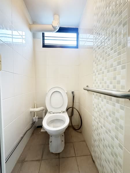 87 Circuit Road, 87 Circuit Road, 2 Bedrooms, 646 sqft, HDB Flat For Sale, by Daniel Lin, 500214157 - Bathroom - PropertyGuru.com.sg