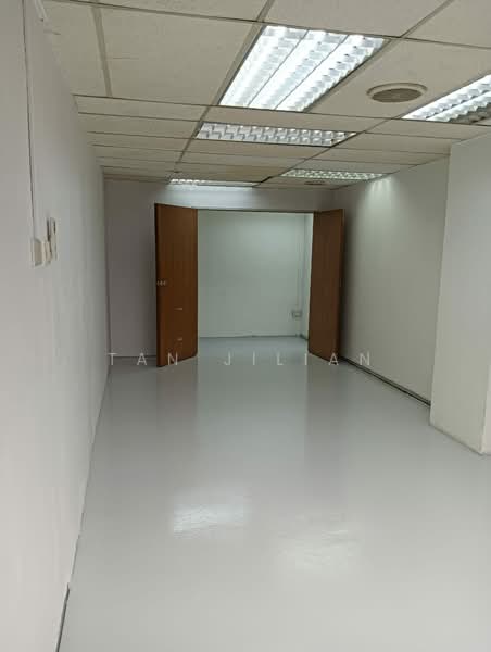 Sindo Industrial Building, 66 Tannery Lane, 340 sqft, Light Industrial (B1) For Rent, by Tan Jilian, 500214166 - Broad 2-panel own room door! - CommercialGuru.com.sg