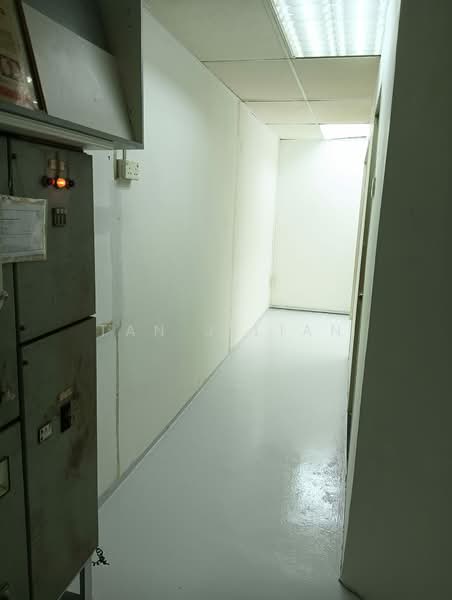Sindo Industrial Building, 66 Tannery Lane, 340 sqft, Light Industrial (B1) For Rent, by Tan Jilian, 500214166 - Common area - CommercialGuru.com.sg