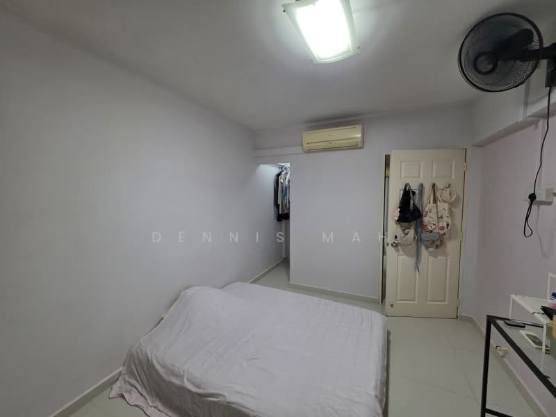 321 Ang Mo Kio Avenue 1, 321 Ang Mo Kio Avenue 1, 3 Bedrooms, 786 sqft, HDB Flat For Sale, by Dennis Mah, 500214184 - Bedroom - PropertyGuru.com.sg