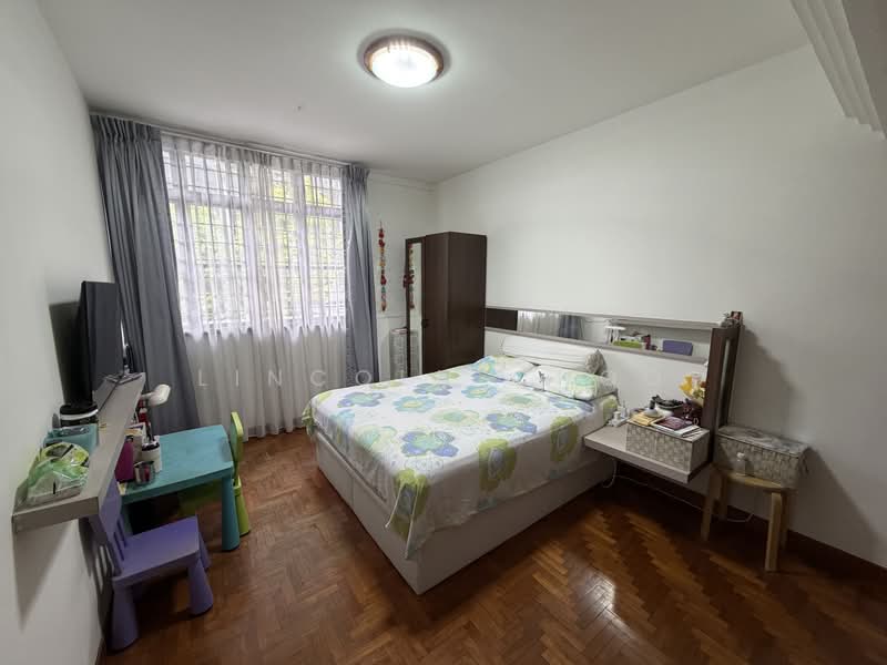 Avila Terrace, Mariam Way, 5 Bedrooms, 3,500 sqft, Terraced House For Sale, by Lincoln Choo, 500214185 - Bedroom - PropertyGuru.com.sg