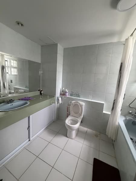 Avila Terrace, Mariam Way, 5 Bedrooms, 3,500 sqft, Terraced House For Sale, by Lincoln Choo, 500214185 - Bathroom - PropertyGuru.com.sg