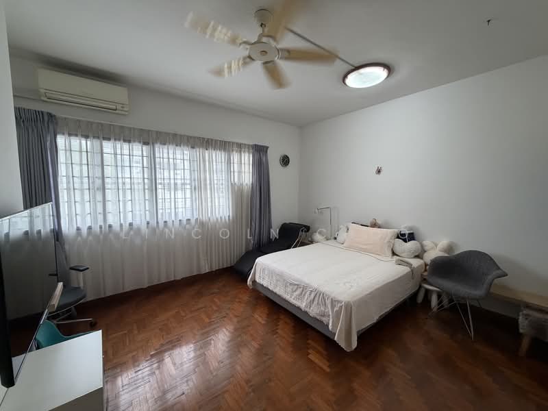 Avila Terrace, Mariam Way, 5 Bedrooms, 3,500 sqft, Terraced House For Sale, by Lincoln Choo, 500214185 - Bedroom - PropertyGuru.com.sg