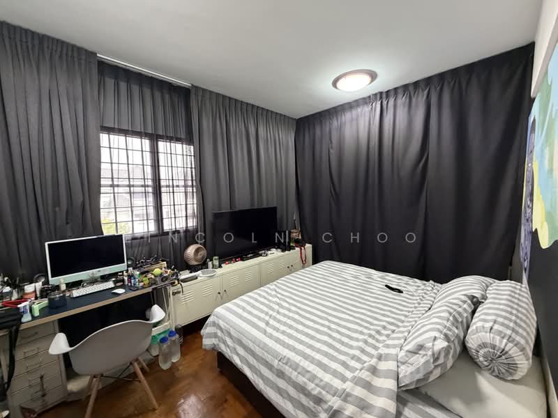 Avila Terrace, Mariam Way, 5 Bedrooms, 3,500 sqft, Terraced House For Sale, by Lincoln Choo, 500214185 - Bedroom - PropertyGuru.com.sg