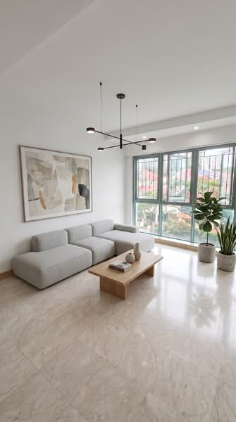 Palm Gardens, 2A Hong San Walk, Dairy Farm / Bukit Panjang / Choa Chu Kang, 3 Bedrooms, 1,216 sqft, Condominium For Sale, by Ivan Low, 500214188 - Living Room - PropertyGuru.com.sg