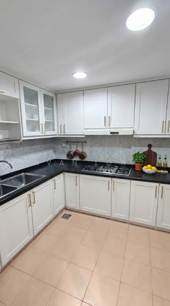 Palm Gardens, 2A Hong San Walk, Dairy Farm / Bukit Panjang / Choa Chu Kang, 3 Bedrooms, 1,216 sqft, Condominium For Sale, by Ivan Low, 500214188 - Kitchen - PropertyGuru.com.sg
