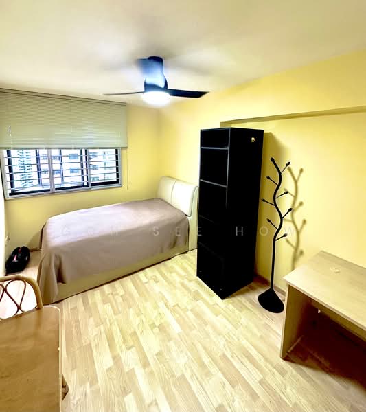 20 Jalan Membina, 20 Jalan Membina, Room Rental, 140 sqft, HDB Flat For Rent, by GOH SEE HOW, 500214203 - Bedroom - PropertyGuru.com.sg