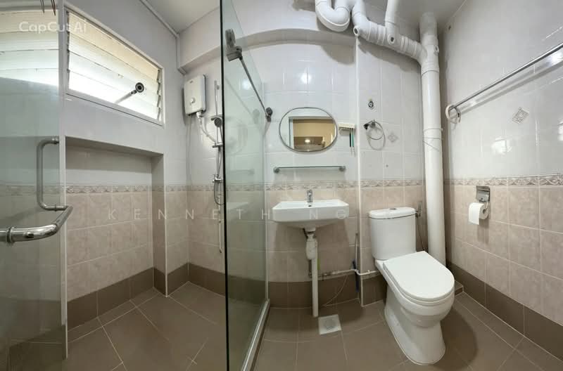 827 Jurong West Street 81, 827 Jurong West Street 81, 4 Bedrooms, 1,572 sqft, HDB Flat For Sale, by Kenneth Ng K L, 500214216 - Bathroom - PropertyGuru.com.sg