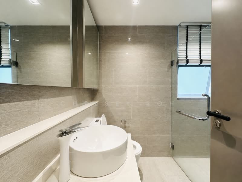C.H.E.A.P | Genuine Seller | 1,044 SQFT, 3BR with Enclosed Kitchen, Yard, Utility & Greenery-Facing!, , 3 Bedrooms, 1,044 sqft, Executive Condominium For Sale, by Chelsey Soh, 500214220 - Common Bathroom - PropertyGuru.com.sg