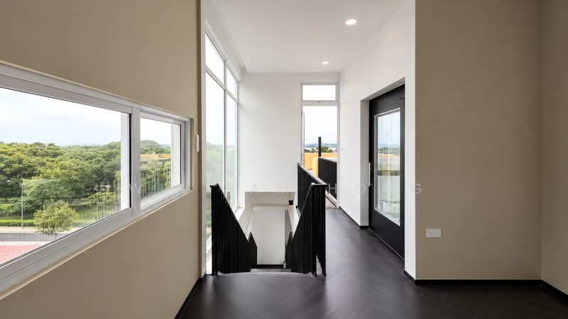 3.5 Storey Modern Beach Facing Detached with Lift. Cheap bungalow under 4million, Pasir Ris Lane / Pasir Ris Way / Pasir Ris Ave / Pasir Ris Road, 7 Bedrooms, 8,000 sqft, Detached House For Sale, by William Hong, 500214227 - Interior - PropertyGuru.com.sg