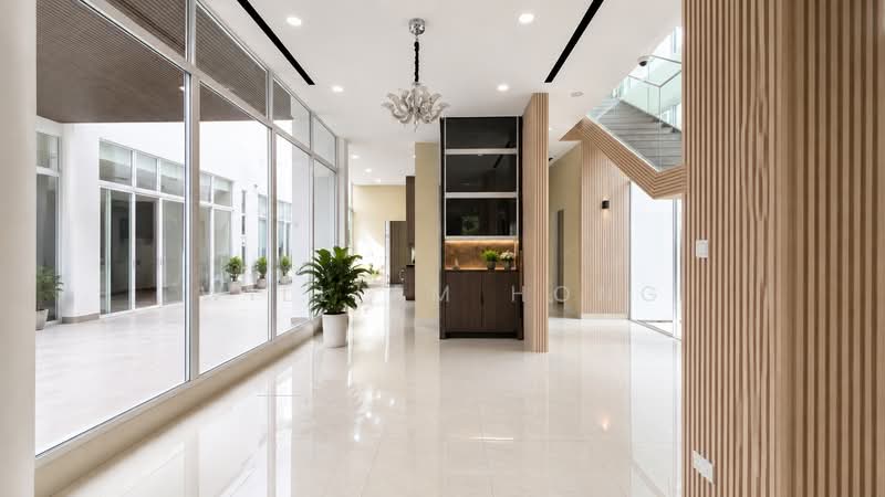 3.5 Storey Modern Beach Facing Detached with Lift. Cheap bungalow under 4million, Pasir Ris Lane / Pasir Ris Way / Pasir Ris Ave / Pasir Ris Road, 7 Bedrooms, 8,000 sqft, Detached House For Sale, by William Hong, 500214227 - Interior - PropertyGuru.com.sg