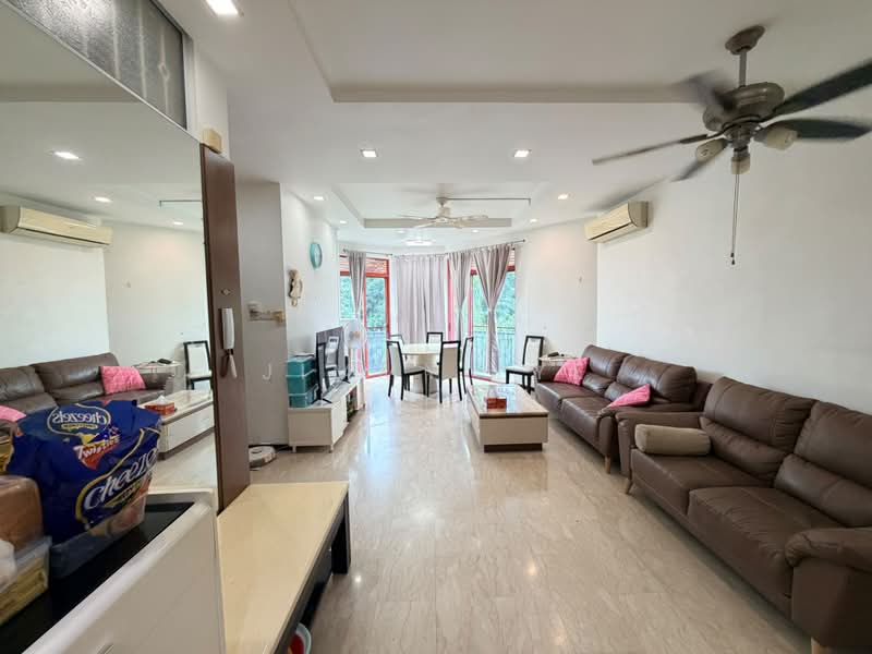 The Edgewater, 211 Jalan Loyang Besar, 3 Bedrooms, 2,314 sqft, Condominium For Sale, by Jimmy Lye, 500214228 - Living Room - PropertyGuru.com.sg