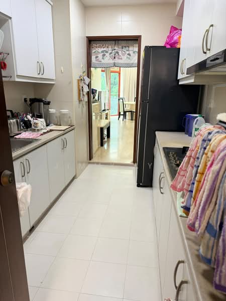 The Edgewater, 211 Jalan Loyang Besar, 3 Bedrooms, 2,314 sqft, Condominium For Sale, by Jimmy Lye, 500214228 - Kitchen - PropertyGuru.com.sg