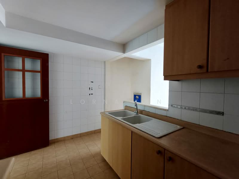Evergreen Park, 31 Hougang Avenue 7, 3 Bedrooms, 1,173 sqft, Condominium For Sale, by Lorna Tan, 500214236 - Kitchen - PropertyGuru.com.sg