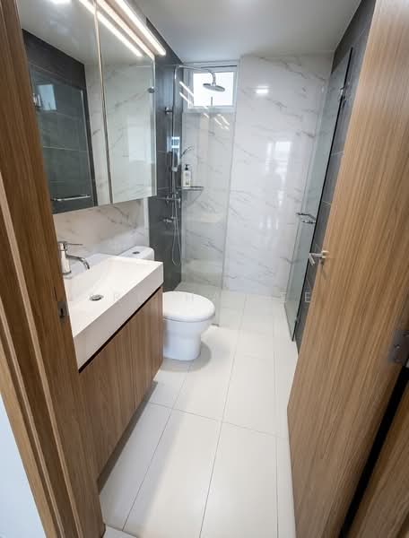 The Tampines Trilliant, 29 Tampines Central 7, 2 Bedrooms, 872 sqft, Executive Condominium For Rent, by Aretha Lee, 500214240 - Bathroom - PropertyGuru.com.sg