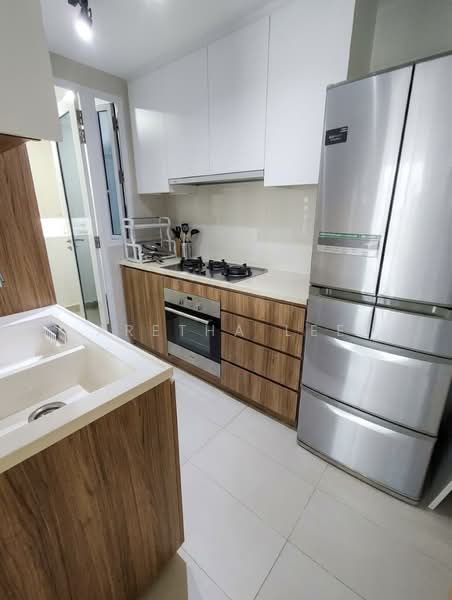 The Tampines Trilliant, 29 Tampines Central 7, 2 Bedrooms, 872 sqft, Executive Condominium For Rent, by Aretha Lee, 500214240 - Kitchen - PropertyGuru.com.sg