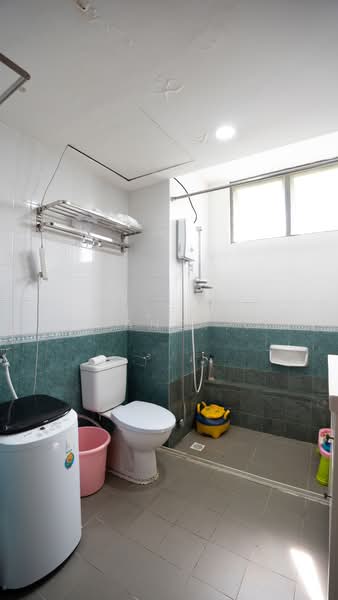 Windermere, 28 Choa Chu Kang Street 64, 3 Bedrooms, 1,281 sqft, Condominium For Sale, by Aileen Zhang (爱琳), 500214252 - Bathroom - PropertyGuru.com.sg