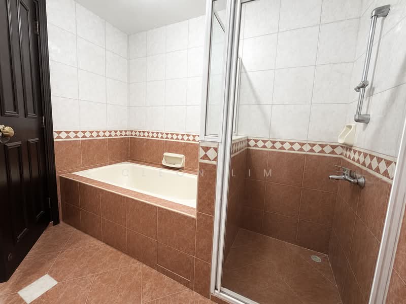 Villa Verde, Verde View, 5 Bedrooms, 3,620 sqft, Terraced House For Sale, by Cleon Lim, 500214254 - Bathroom - PropertyGuru.com.sg