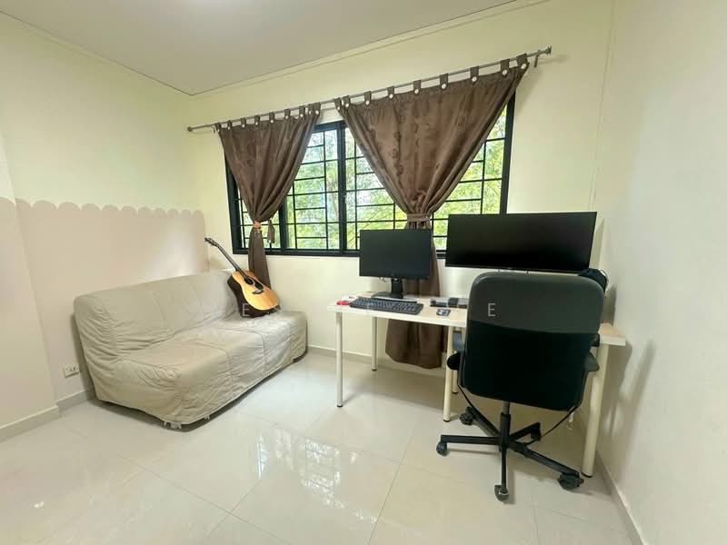 721 Jurong West Avenue 5, 721 Jurong West Avenue 5, 4 Bedrooms, 1,302 sqft, HDB Flat For Sale, by Jessie Tee, 500214258 - Study - PropertyGuru.com.sg