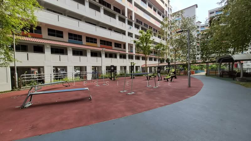 721 Jurong West Avenue 5, 721 Jurong West Avenue 5, 4 Bedrooms, 1,302 sqft, HDB Flat For Sale, by Jessie Tee, 500214258 - Exterior - PropertyGuru.com.sg