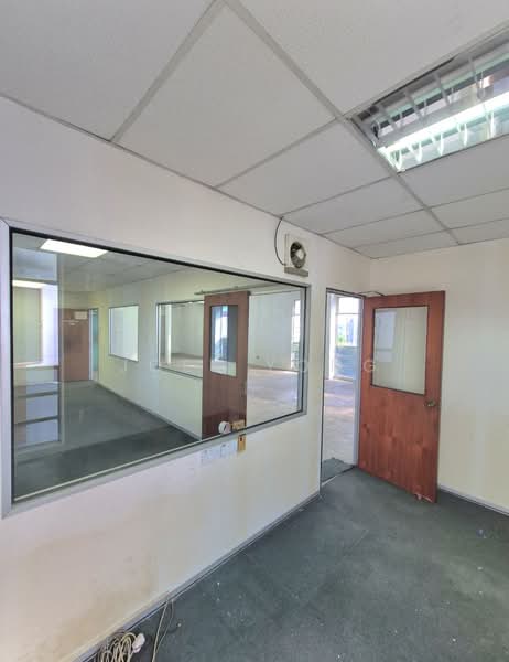 Tenant chooses; want unit with open concept or with existing rooms!, unit can be existing condition with rooms or open concept;, 1,378 sqft, Light Industrial (B1) For Rent, by Joel Yong, 500214269 - CommercialGuru.com.sg