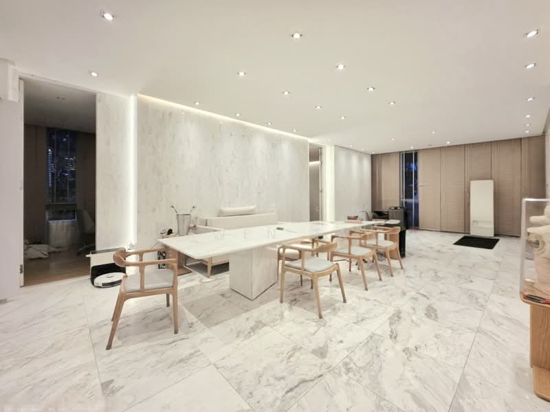 Eng Kong Terrace, Eng Kong Terrace, 5 Bedrooms, 1,986 sqft, Shophouse For Rent, by YAWEN TAY, 500214271 - Living - PropertyGuru.com.sg