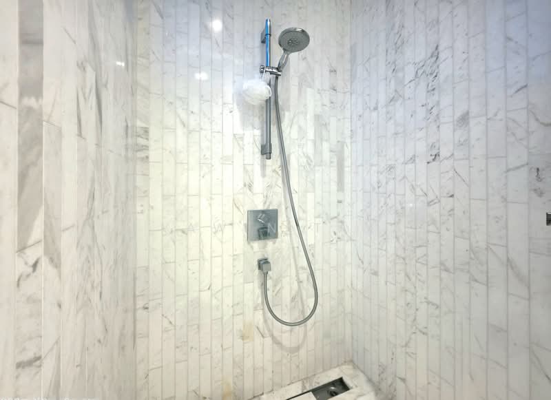 Eng Kong Terrace, Eng Kong Terrace, 5 Bedrooms, 1,986 sqft, Shophouse For Rent, by YAWEN TAY, 500214271 - Bathroom - PropertyGuru.com.sg