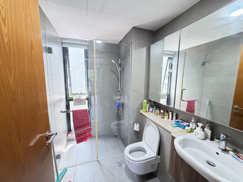 Waterbank at Dakota, 80 Dakota Crescent, 3 Bedrooms, 1,141 sqft, Condominium For Sale, by Eric Lim 林勇合, 500214272 - Bathroom - PropertyGuru.com.sg