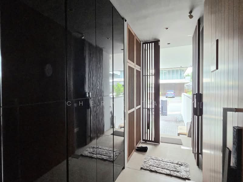 Michaels' Residences, Almond Avenue, 5 Bedrooms, 3,750 sqft, Semi-Detached House For Rent, by Cheryl Tan, 500214276 - Entrance - PropertyGuru.com.sg
