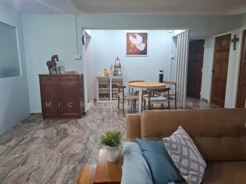 255 Serangoon Central Drive, 255 Serangoon Central Drive, 3 Bedrooms, 1,237 sqft, HDB Flat For Sale, by Michelle Leong, 500214277 - Living Room - PropertyGuru.com.sg