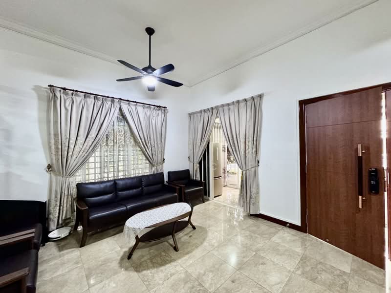 Limbok terrace, Limbok Terrace, 6 Bedrooms, 4,060 sqft, Corner Terrace For Sale, by Rachel Cheng, 500214281 - Living Room - PropertyGuru.com.sg