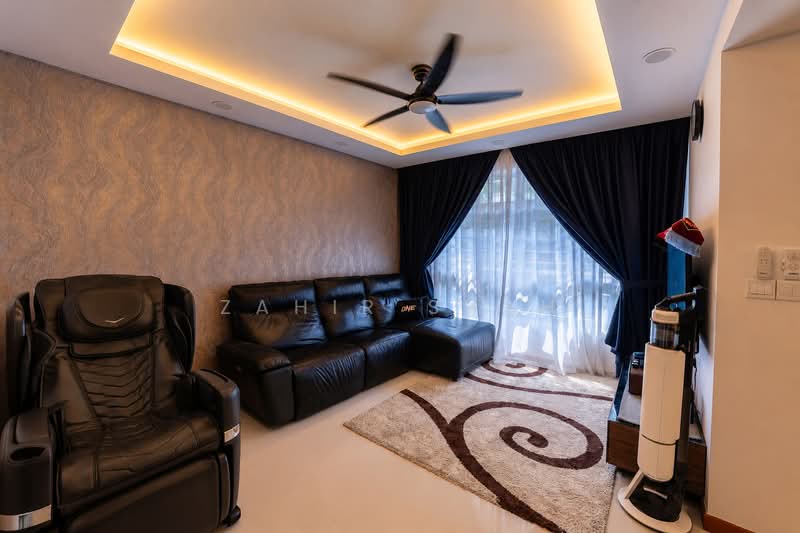 140A Corporation Drive, 140A Corporation Drive, 3 Bedrooms, 1,001 sqft, HDB Flat For Sale, by Zahir Shah, 500214289 - Living Room - PropertyGuru.com.sg