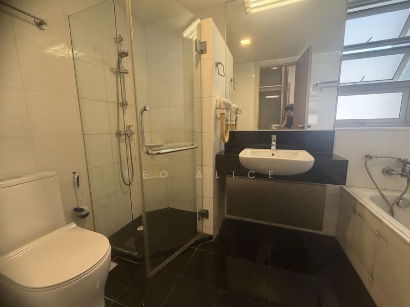 Le Crescendo, 233 Paya Lebar Road, 4 Bedrooms, 1,453 sqft, Condominium For Rent, by Teo Alice, 500214291 - Bathroom - PropertyGuru.com.sg