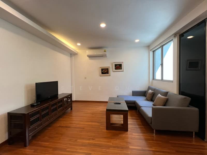 The Edelweiss Residences, 11 Lorong 31 Geylang, Studio, 500 sqft, Apartment For Rent, by Steve Ong, 500214295 - living room - PropertyGuru.com.sg