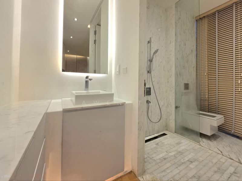 Eng Kong Park, Eng Kong Terrace, 5 Bedrooms, 3,423 sqft, Shophouse For Sale, by YAWEN TAY, 500214296 - Bathroom - PropertyGuru.com.sg
