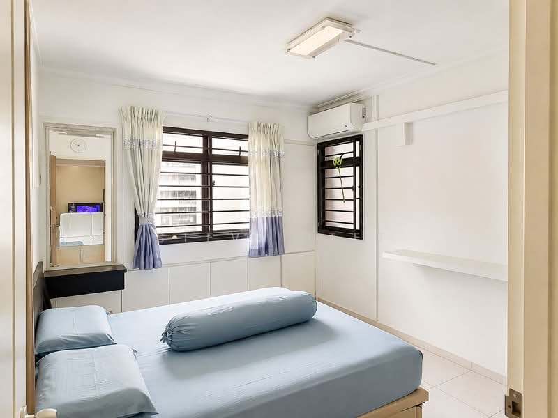 648A Jurong West Street 61, 648A Jurong West Street 61, 3 Bedrooms, 980 sqft, HDB Flat For Sale, by Steve Htet, 500214302 - Spacious Master Bedroom - PropertyGuru.com.sg
