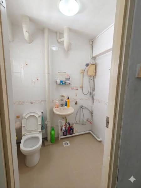 855 Woodlands Street 83, 855 Woodlands Street 83, 3 Bedrooms, 1,119 sqft, HDB Flat For Sale, by Ben XIA 夏天鹏, 500214304 - Bathroom - PropertyGuru.com.sg