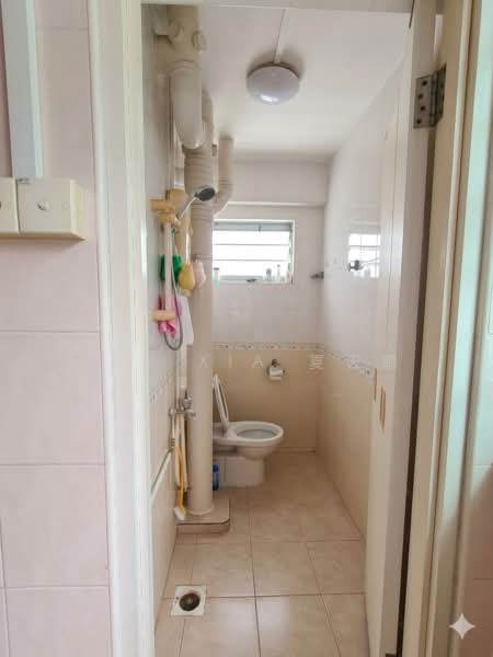 855 Woodlands Street 83, 855 Woodlands Street 83, 3 Bedrooms, 1,119 sqft, HDB Flat For Sale, by Ben XIA 夏天鹏, 500214304 - Bathroom - PropertyGuru.com.sg