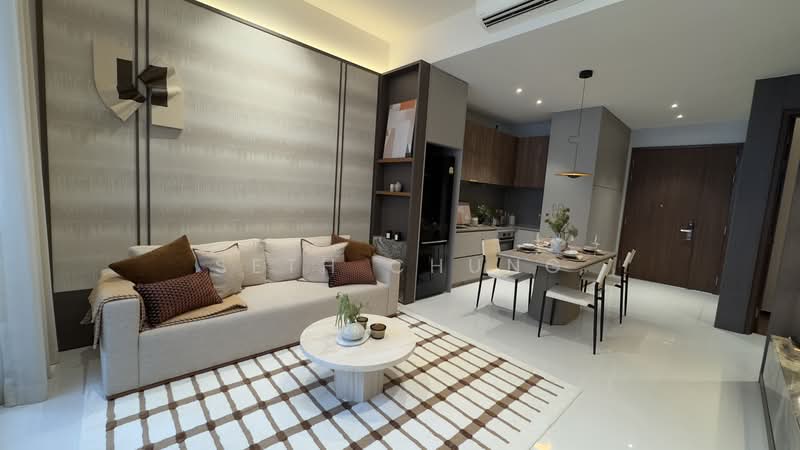 Parksuites, 18 Holland Grove Road, 2 Bedrooms, 786 sqft, Condominium For Sale, by Seth Chung, 500214318 - Living Room - PropertyGuru.com.sg