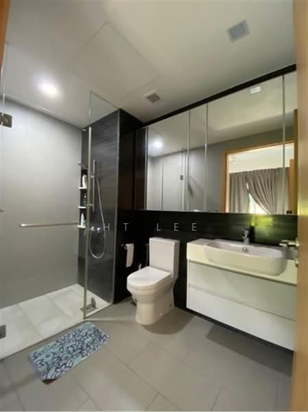 The Glades, 12 Bedok Rise, 2 Bedrooms, 678 sqft, Condominium For Rent, by HT Lee, 500214319 - Bathroom - PropertyGuru.com.sg