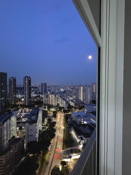 Common Room with balcony 2 stops to Novena, , Room Rental, 120 sqft, Condominium For Rent, by Yohanna Lie, 500214322 - View - PropertyGuru.com.sg