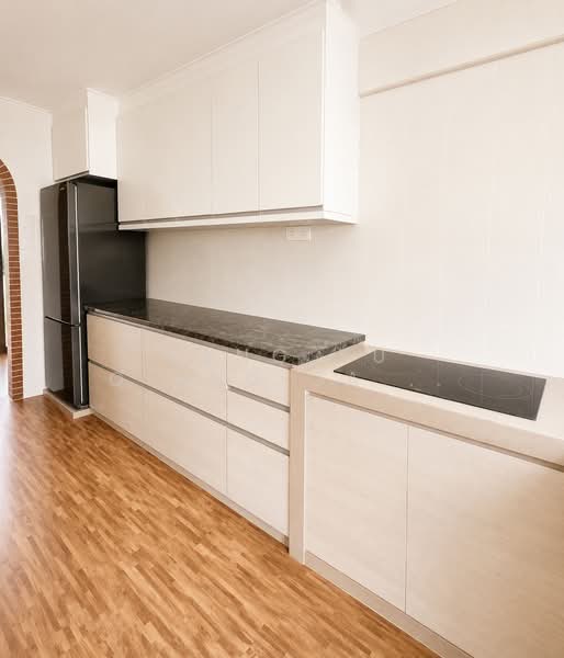 430 Clementi Avenue 3, 430 Clementi Avenue 3, 2 Bedrooms, 721 sqft, HDB Flat For Sale, by Yang Yu Qiang Jaraldmine, 500214341 - Kitchen - PropertyGuru.com.sg