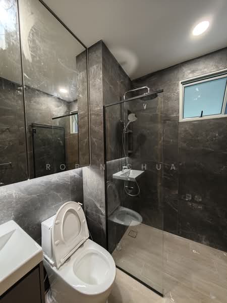 Gambir Ridge (Formerly Bartley Terrace, 16 Gambir Walk, Hougang / Punggol / Sengkang, 4 Bedrooms, 1,442 sqft, Condominium For Sale, by Robin Chua, 500214343 - Bathroom - PropertyGuru.com.sg